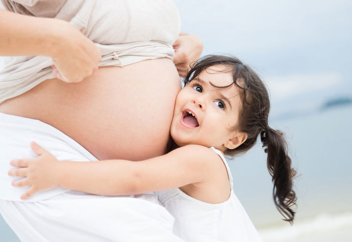 When Will I Feel My Baby Kick? What It Feels Like and What to Expect