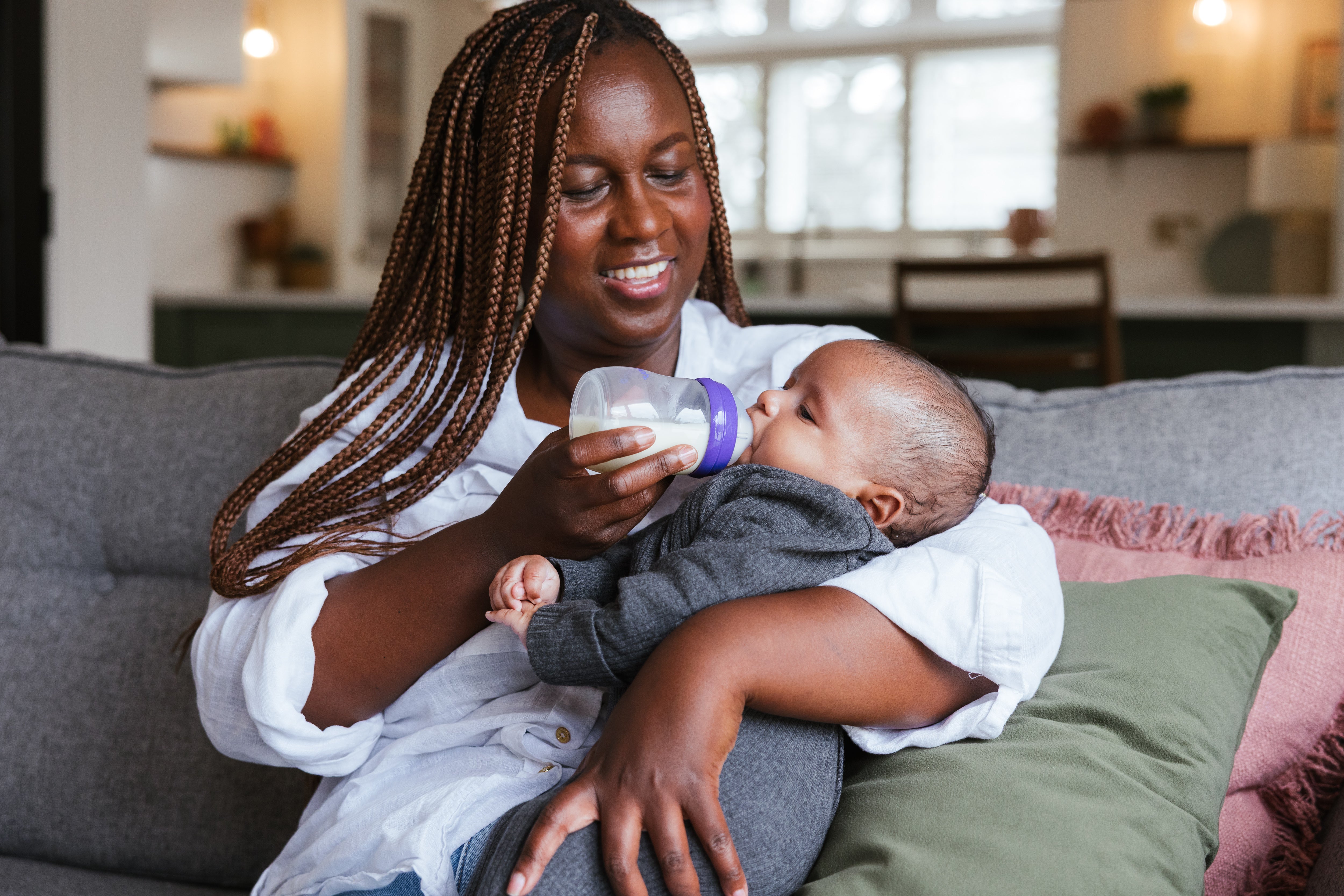 Combination Feeding: Tips for Successfully Mixing Breast and Bottle